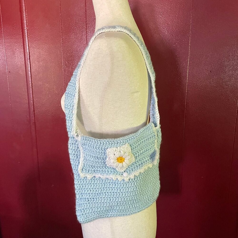 Vintage Handmade Crocheted Lined blue daisy Handbag